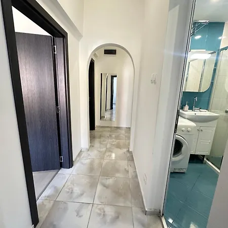 Lions Bridge C-e-n-t-r-a-l *